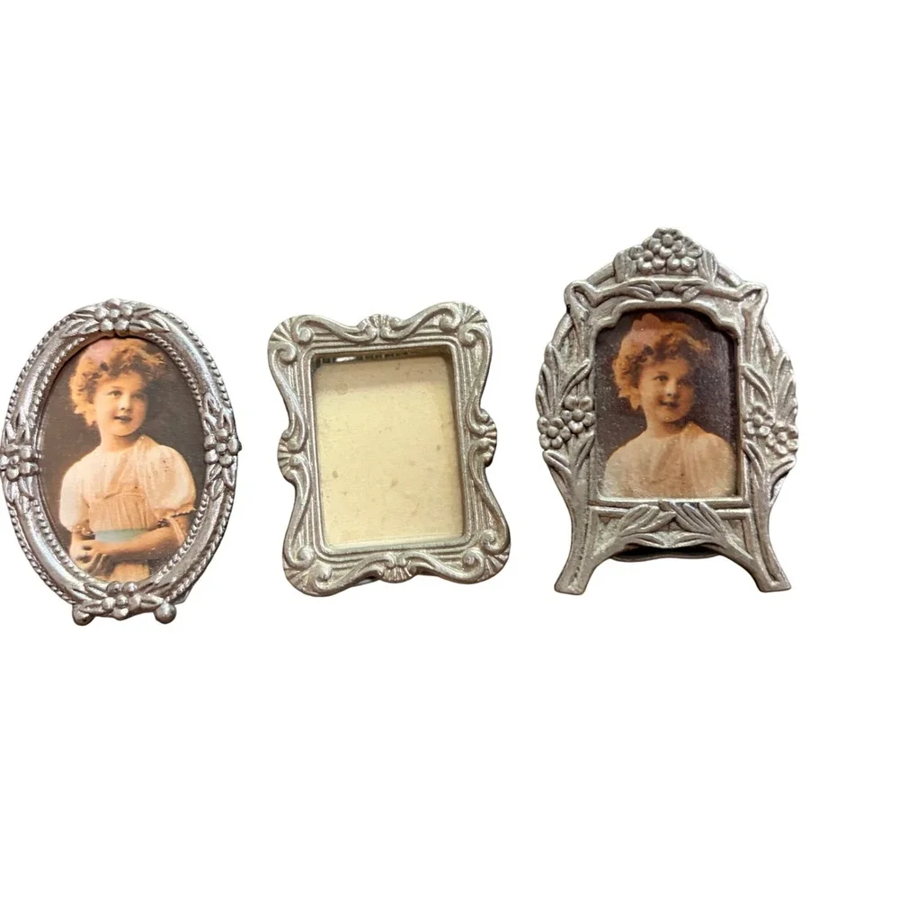 Vintage Miniature Silver Metal Picture Frame Set Victorian Style Dollhouse 3pc